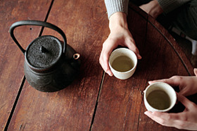 black-tea-table