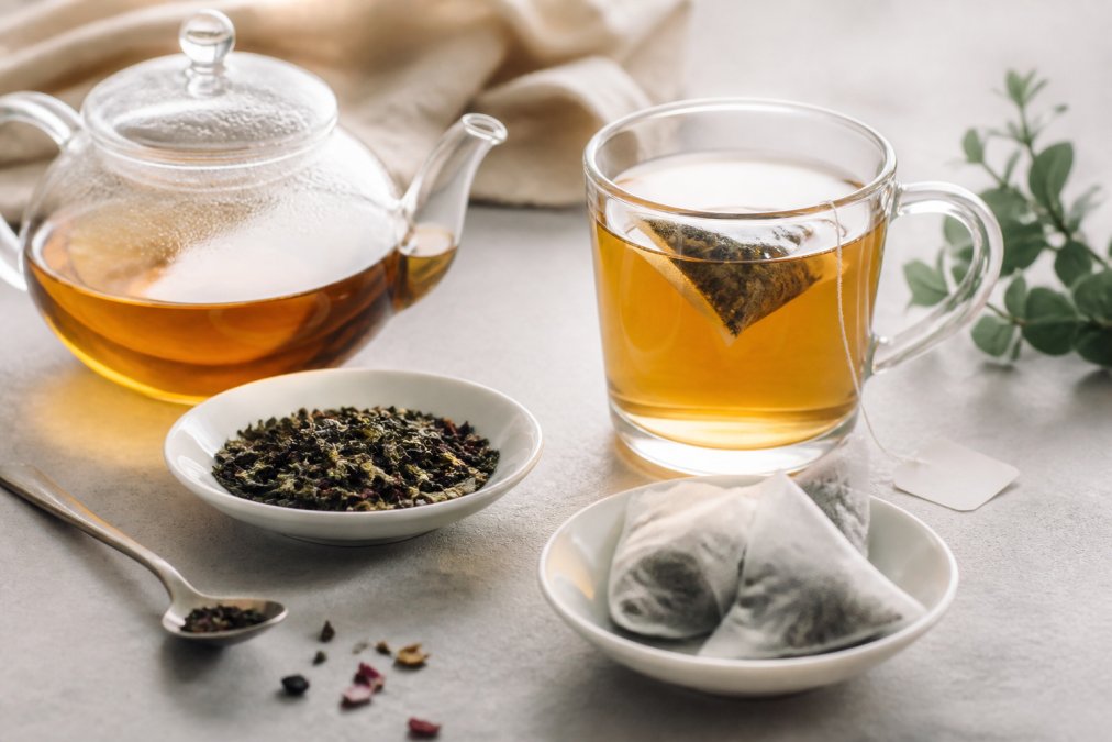 Organic Loose Leaf Tea vs. Tea Bags: Worth the Price?